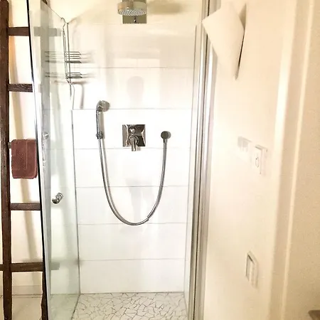 Hotel &