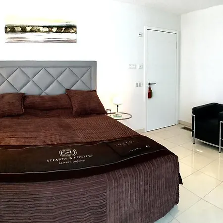 & Hotel 3*